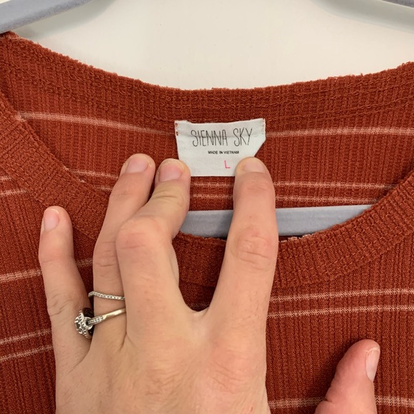 Tank top - Picture 2 of 3